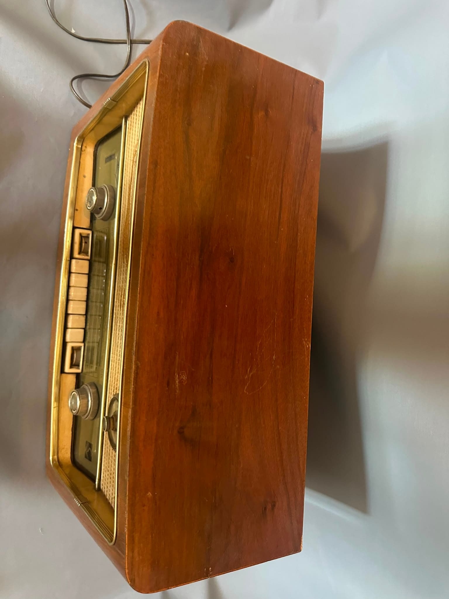 Ahşap Kasalı Masaüstü Radyo